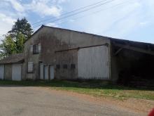 Hangar à charpente métallique